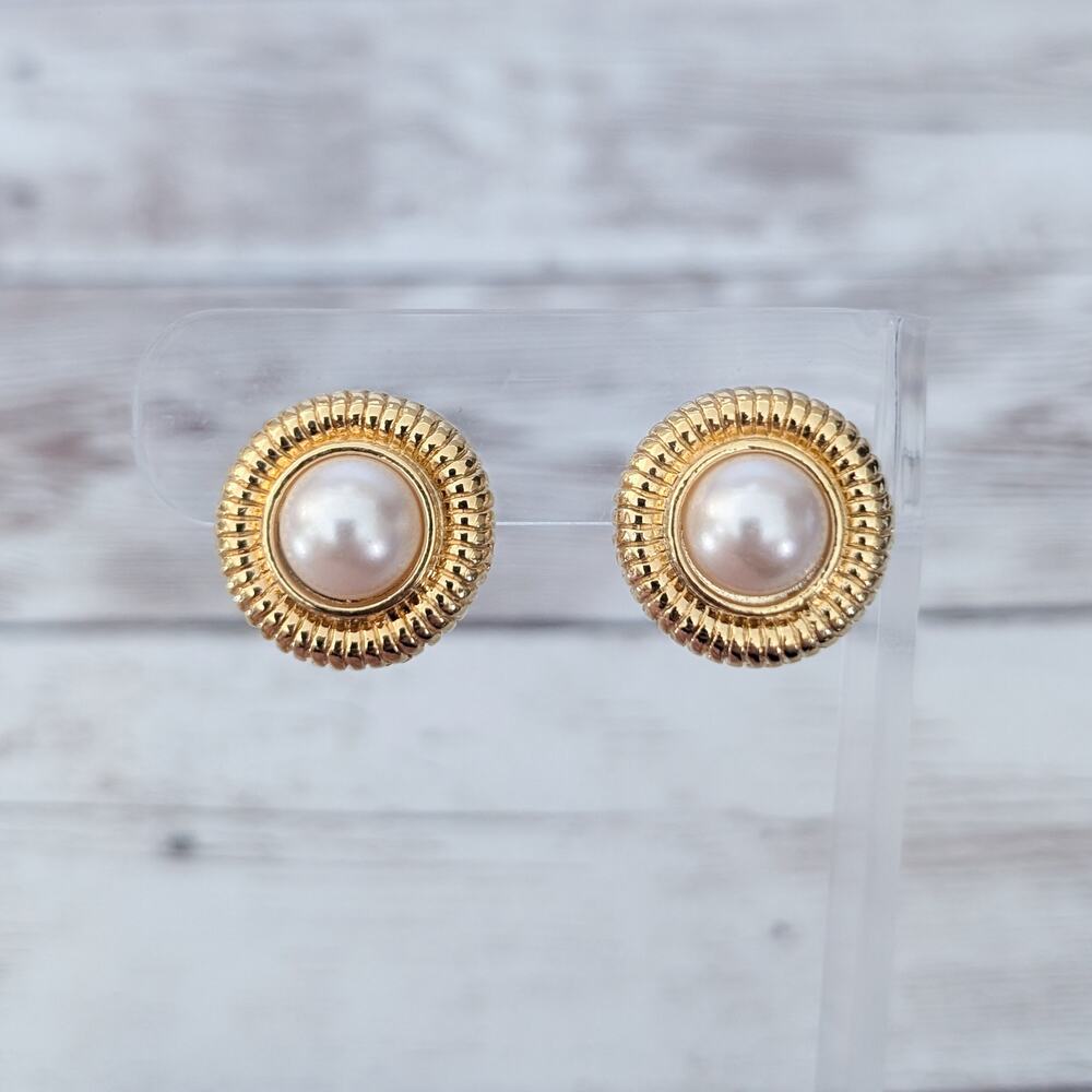 Vintage Clip On Earrings Classy Faux Pearl & Gold Tone 0.75"
